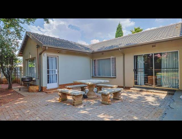 3 BEDROOM HOUSE FOR SALE IN DENNESIG